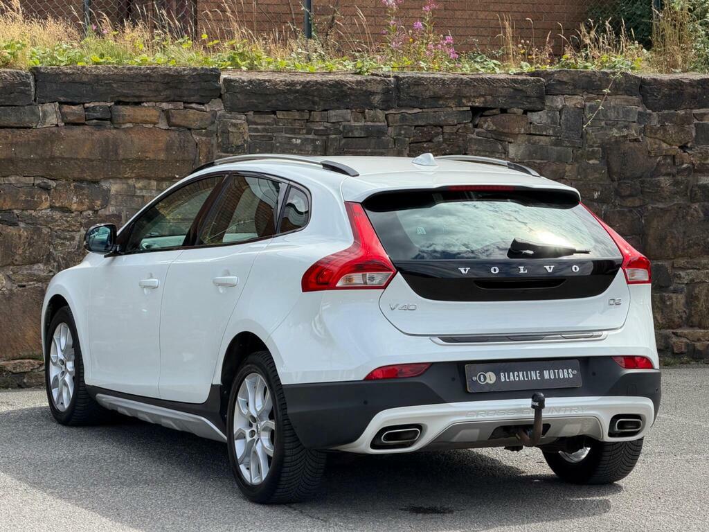Volvo V40 Cross Country 2.0 D2 Pro Euro 6 S S White #5