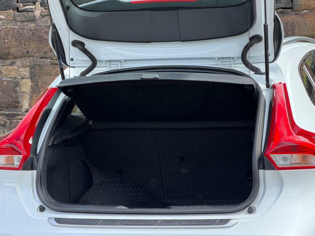 Volvo V40 Cross Country T3 Pro Blue #19
