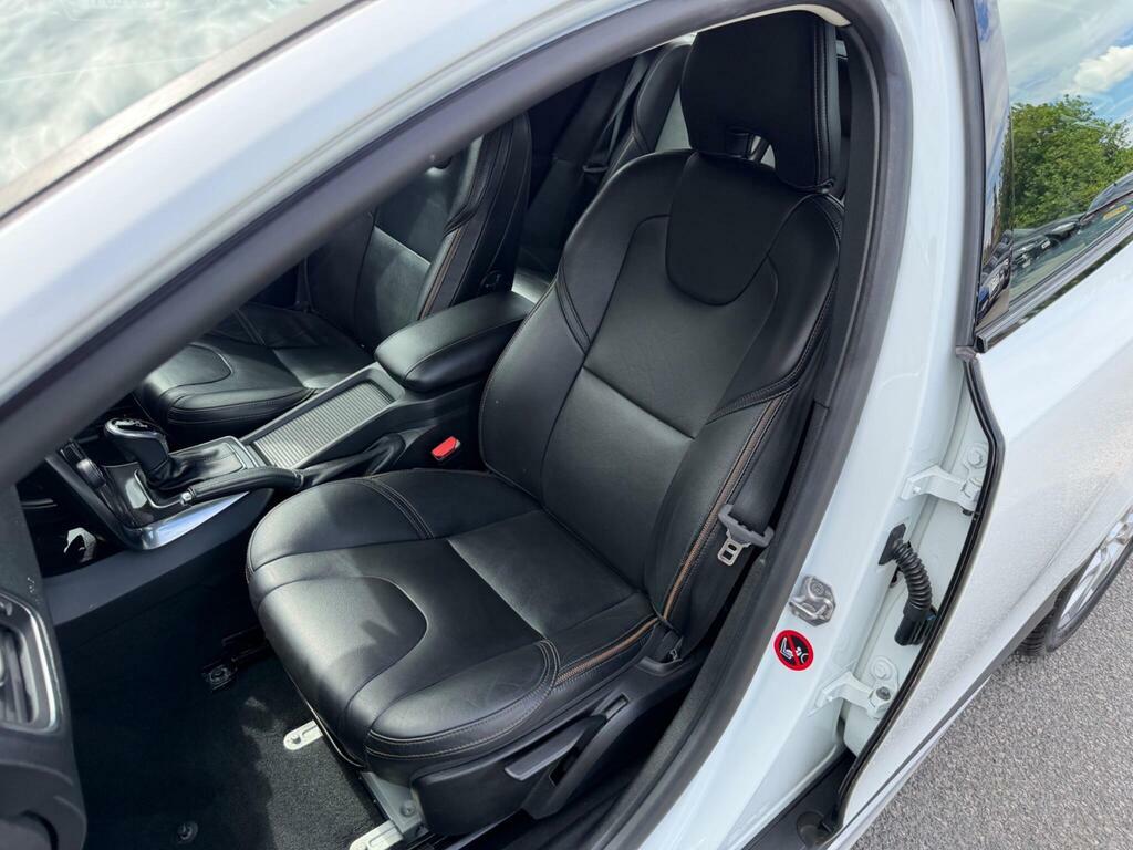 Volvo V40 Cross Country T3 Pro Blue #16
