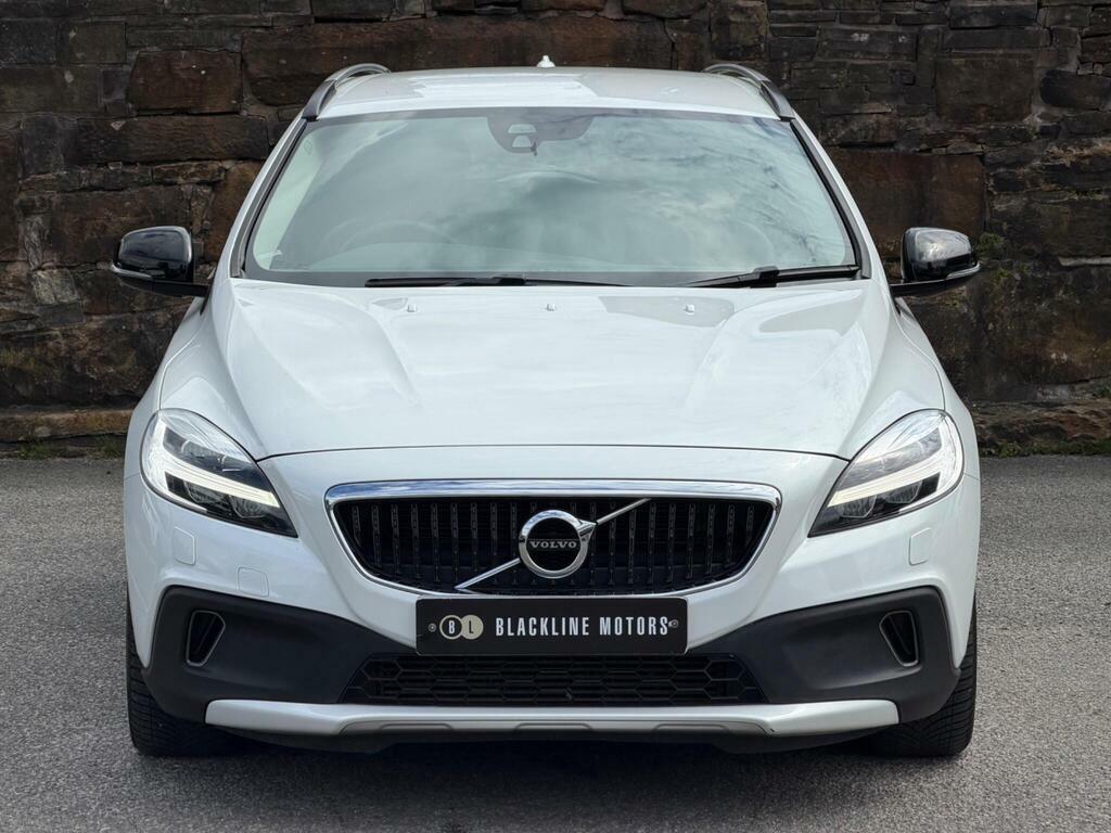 Volvo V40 Cross Country 2.0 D2 Pro Euro 6 S S White #2