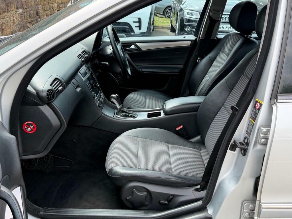 Mercedes-Benz C Class Saloon 2.5 C230 Avantgarde Se 7G-tronic 2006 Black #14