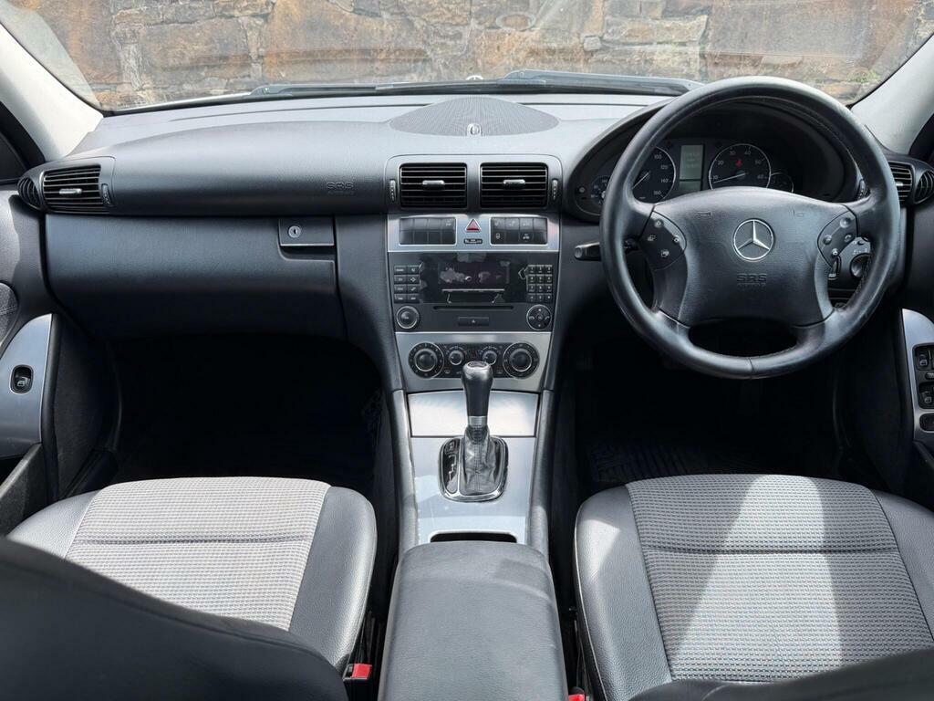 Mercedes-Benz C Class Saloon 2.5 C230 Avantgarde Se 7G-tronic 2006 Black #9