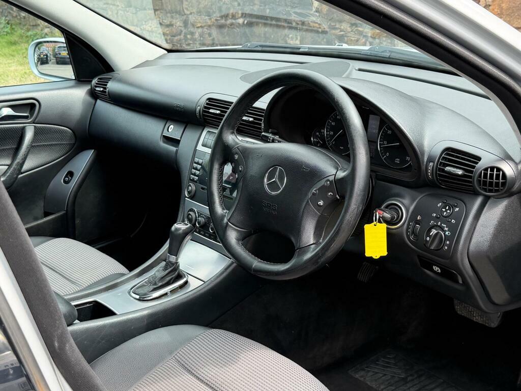 Mercedes-Benz C Class Saloon 2.5 C230 Avantgarde Se 7G-tronic 2006 Black #10