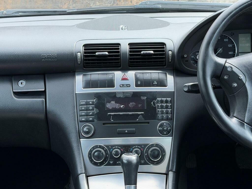 Mercedes-Benz C Class Saloon 2.5 C230 Avantgarde Se 7G-tronic 2006 Black #25