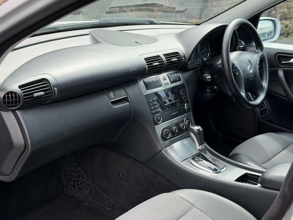 Mercedes-Benz C Class Saloon 2.5 C230 Avantgarde Se 7G-tronic 2006 Black #12