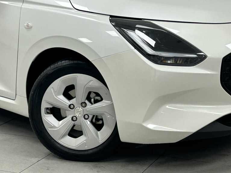 Suzuki Swift 1.2 Mild Hybrid Motion #2