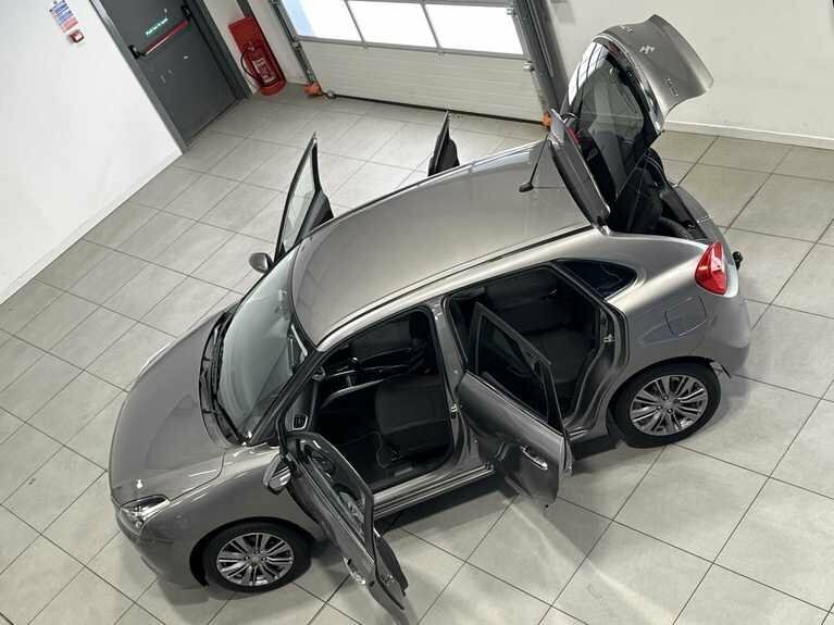 Suzuki Baleno 1.0 Boosterjet Sz-t Red #12
