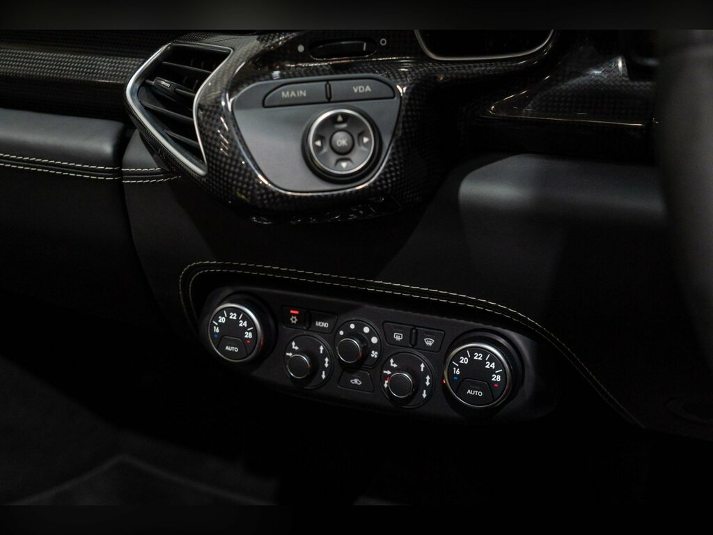 Ferrari 458 Spider F1 Dct Euro 5 2-Door #16