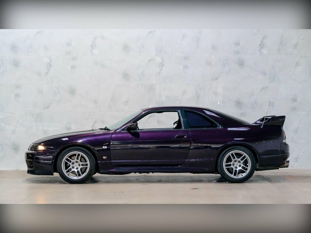 Nissan Skyline 2.6 Gt-r Purple #4