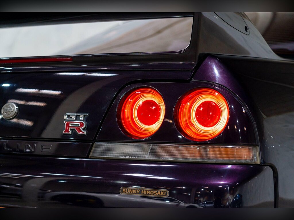 Nissan Skyline Coupe 2.6 Gt-r 1999T White #18