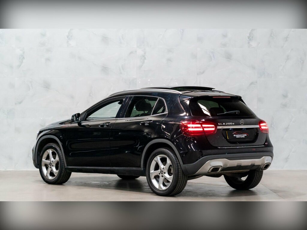 Mercedes-Benz GLA Class 2.1 Gla200d Sport Premium Plus 7G-dct Euro 6 S KR18UMW Black #5