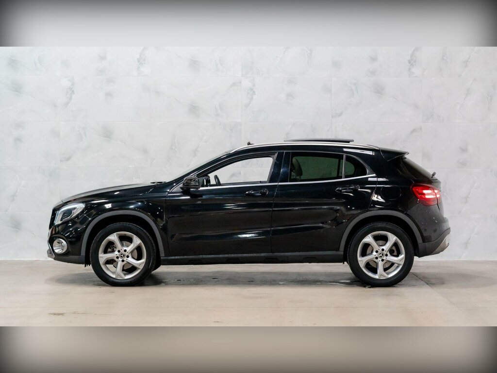 Mercedes-Benz GLA Class 2.1 Gla200d Sport Premium Plus 7G-dct Euro 6 S KR18UMW Black #4