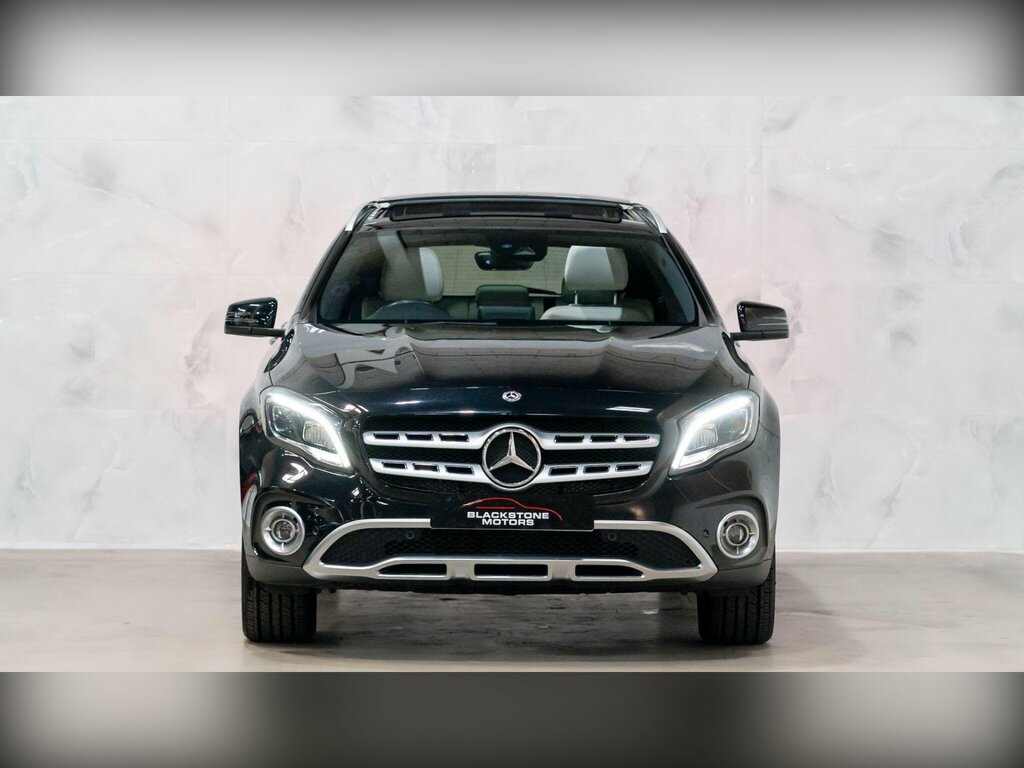 Mercedes-Benz GLA Class 2.1 Gla200d Sport Premium Plus 7G-dct Euro 6 S KR18UMW Black #2