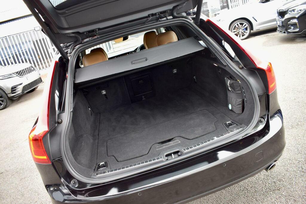 Volvo V90 2.0Td 190Bhp T4 R-design Plus Estate #29