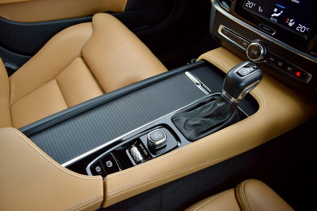 Volvo V90 2.0Td 190Bhp T4 R-design Plus Estate #16