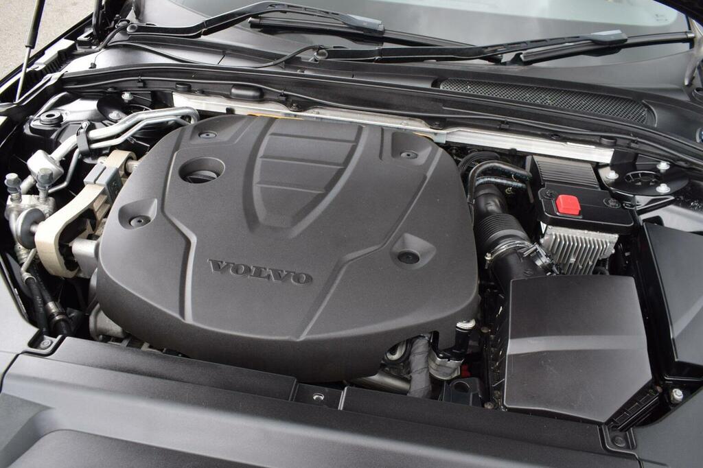 Volvo V90 2.0Td 190Bhp T4 R-design Plus Estate #31