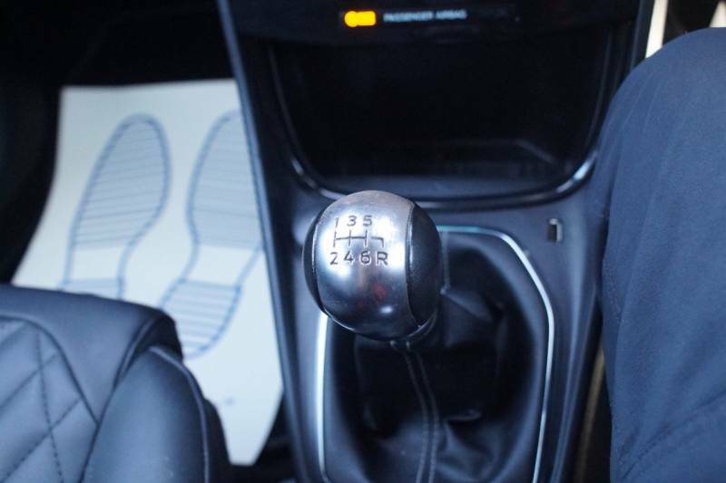 Ford Puma 1.0 Ecoboost Hybrid Mhev 155 St-line Vignale Silver #4
