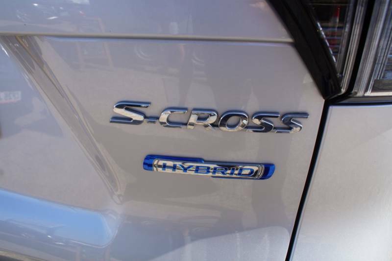 Suzuki S Cross 1.4 Boosterjet 48V Hybrid Motion Silver #4