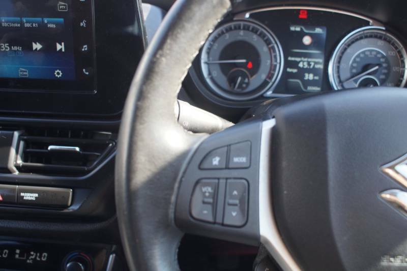 Suzuki S Cross S-cross 1.4 Boosterjet 48V Hybrid Motion Hatch Red #17