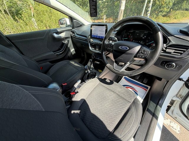 Ford Puma 1.0T Ecoboost Mhev Titanium Suv White #6