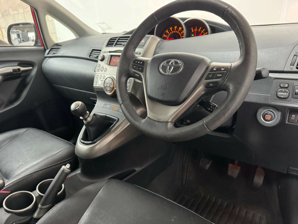 Toyota Verso 2.0 D-4d T Spirit Euro 4 Red #3
