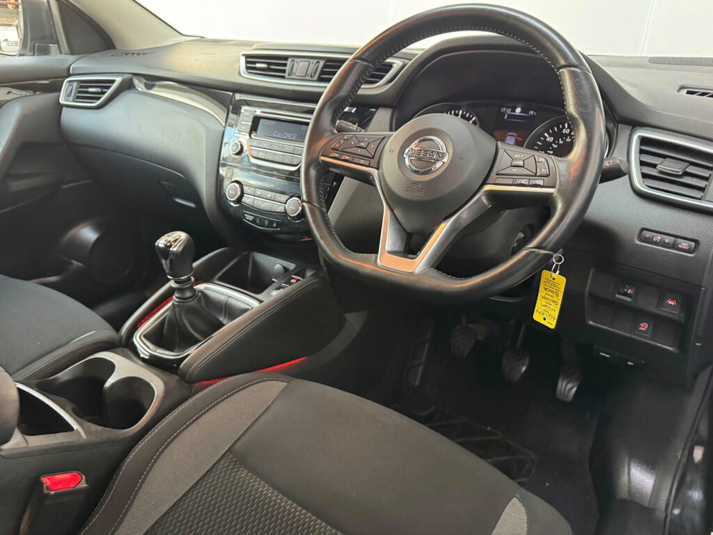 Nissan Qashqai 1.2 Dig-t Acenta Euro 6 Ss GL67RPY Black #3