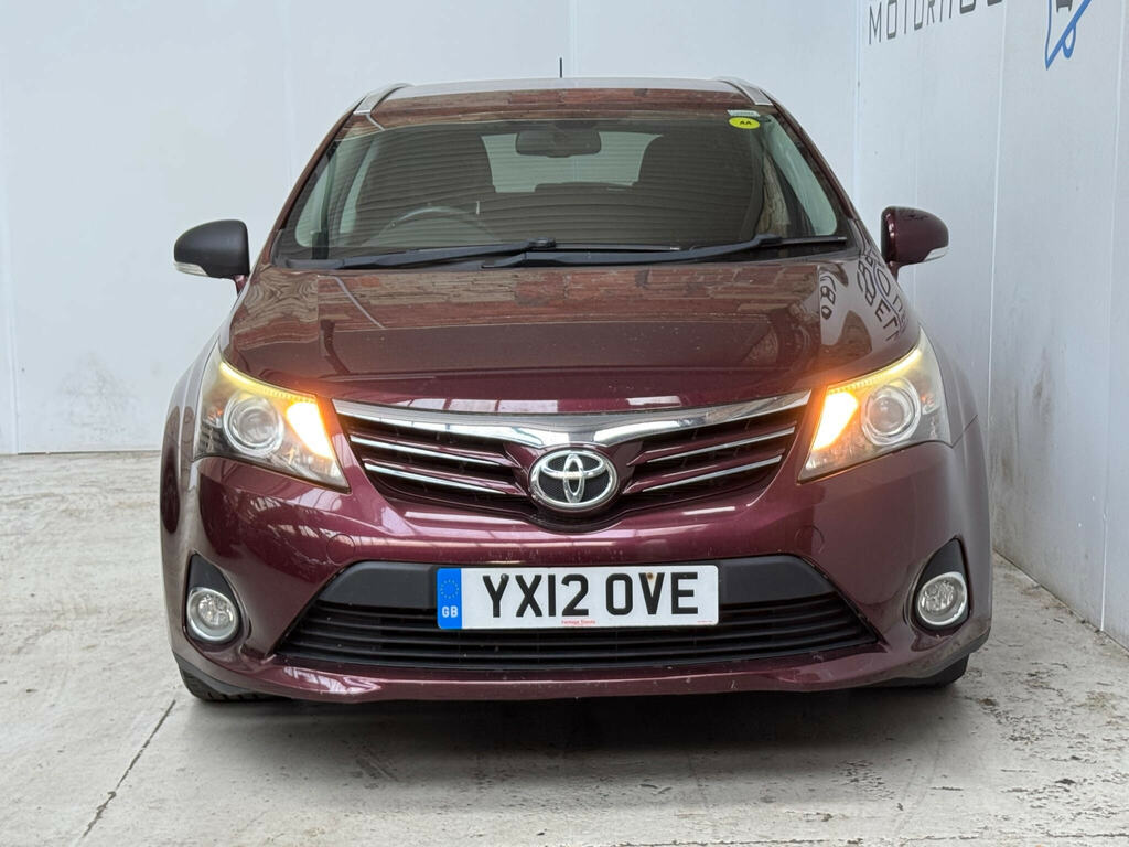 Toyota Avensis 2.0 D-4d Tr Tourer Euro 5 Red #2