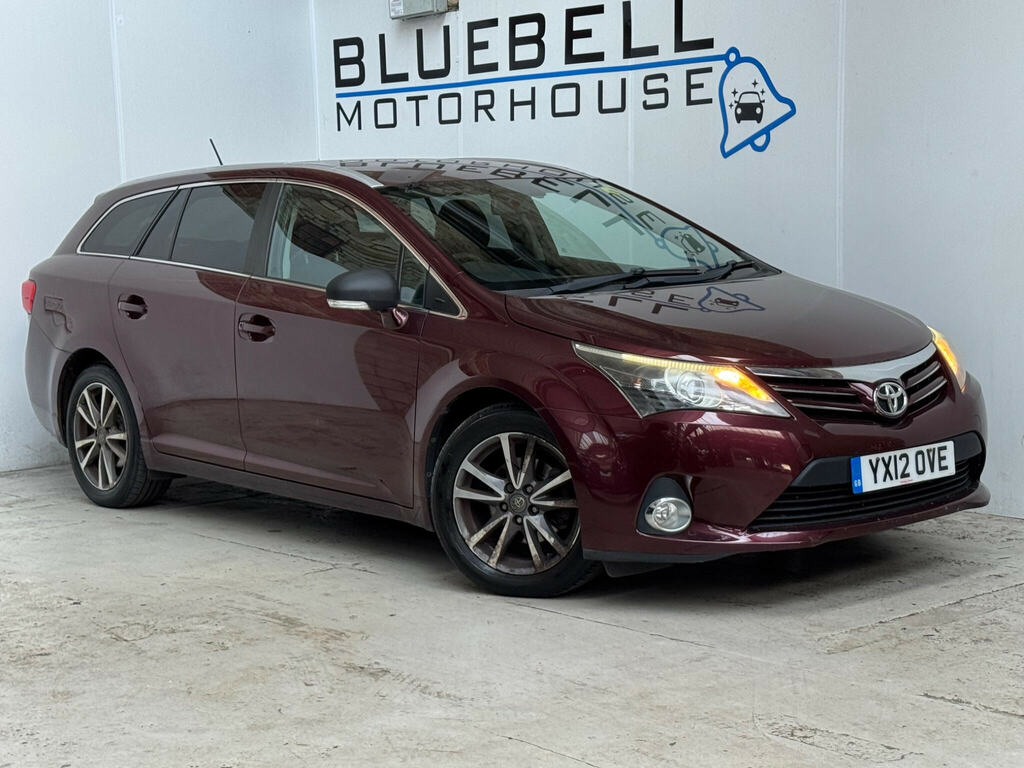 Toyota Avensis 2.0 D-4d Tr Tourer Euro 5 Red
