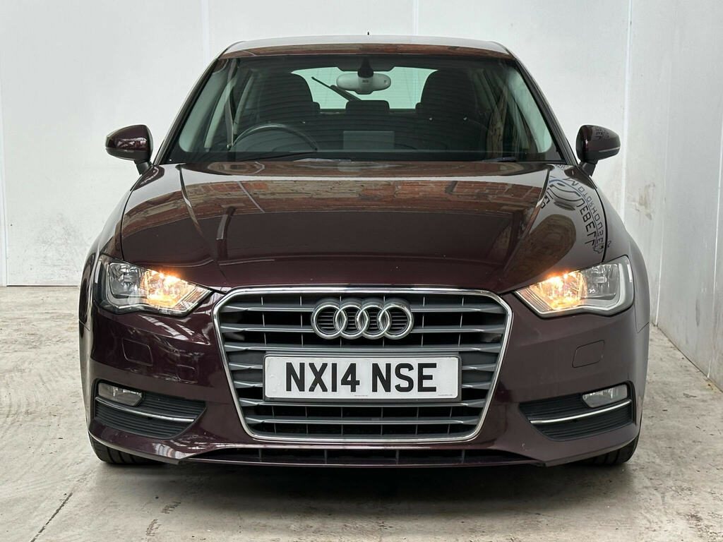Audi A3 1.2 Tfsi Se Sportback Euro 5 Ss Red #2