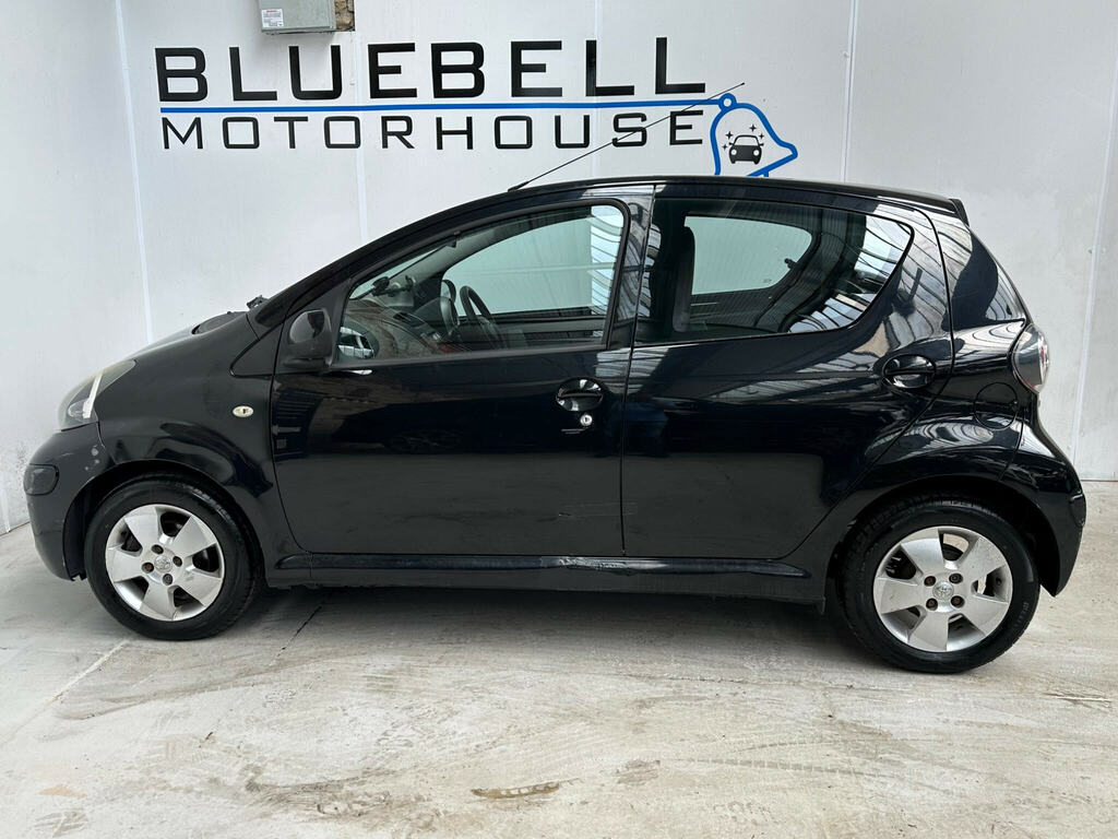 Toyota Aygo 1.0 Vvt-i Black Euro 4 Ac Black #6