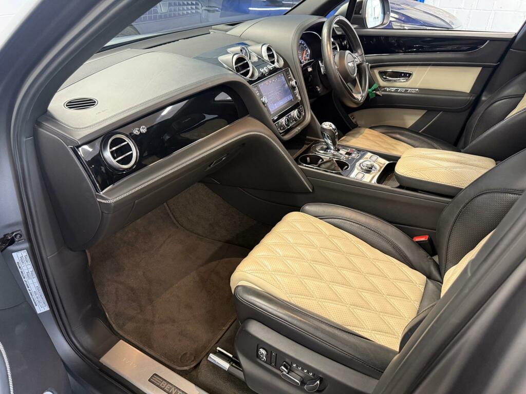 Bentley Bentayga 3.0 Tfsi V6 17.3Kwh Suv Plug-in Hybrid Grey #12
