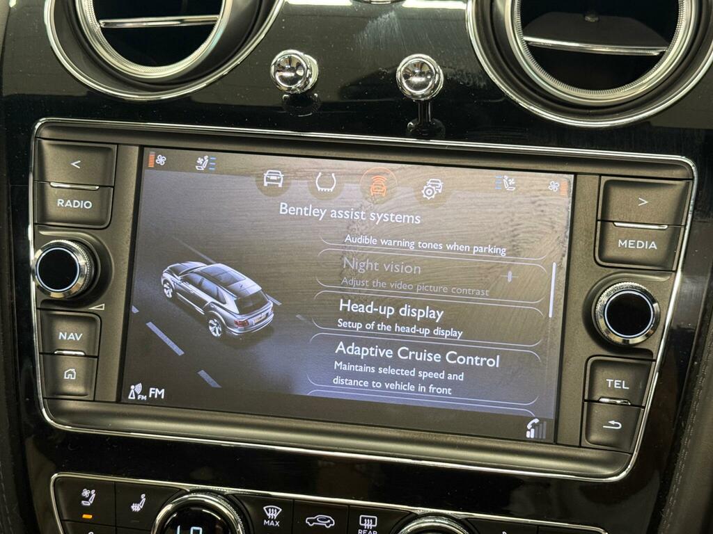 Bentley Bentayga 3.0 Tfsi V6 17.3Kwh Suv Plug-in Hybrid Grey #29