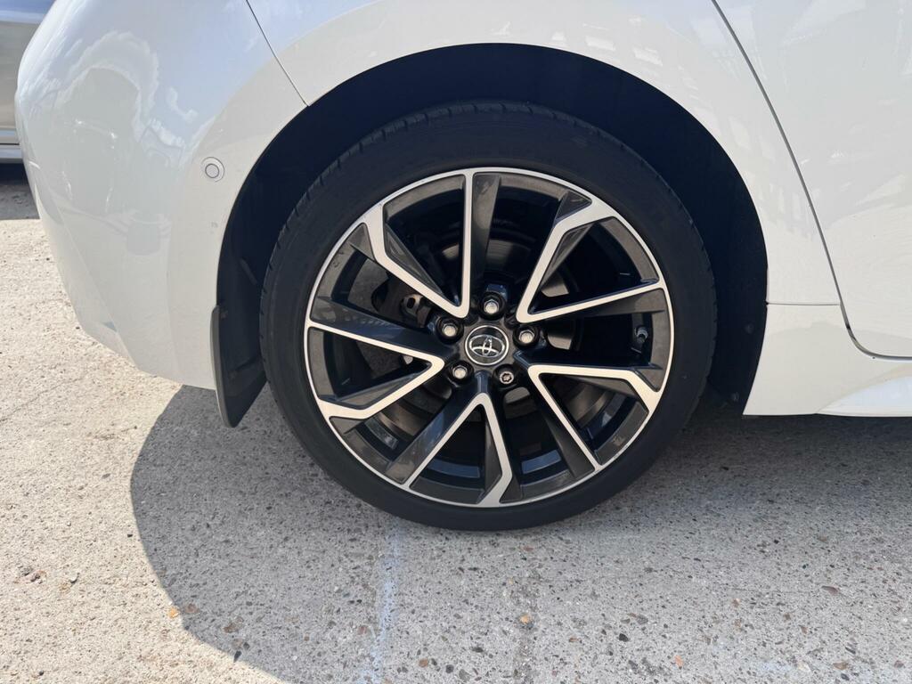 Toyota Corolla Corolla Excel Vvt-i Hev Cvt Red #28