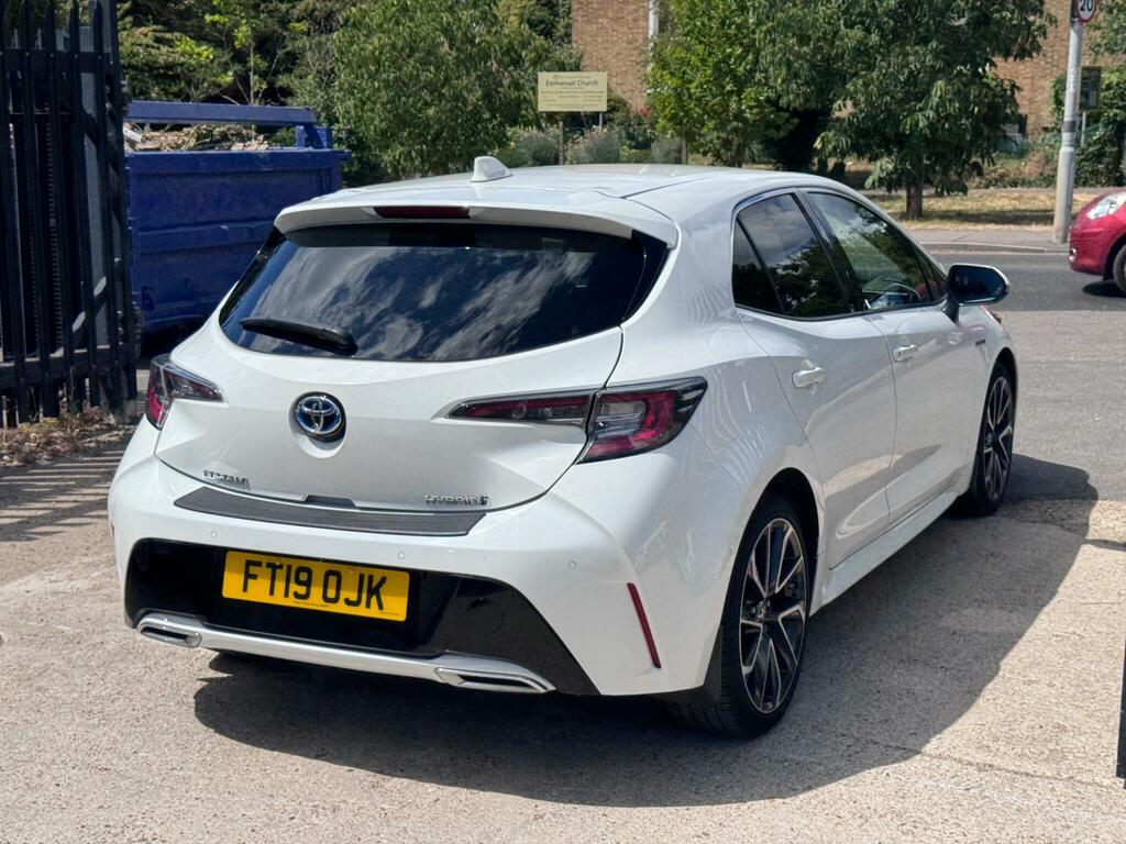Toyota Corolla Corolla Excel Vvt-i Hev Cvt Red #12