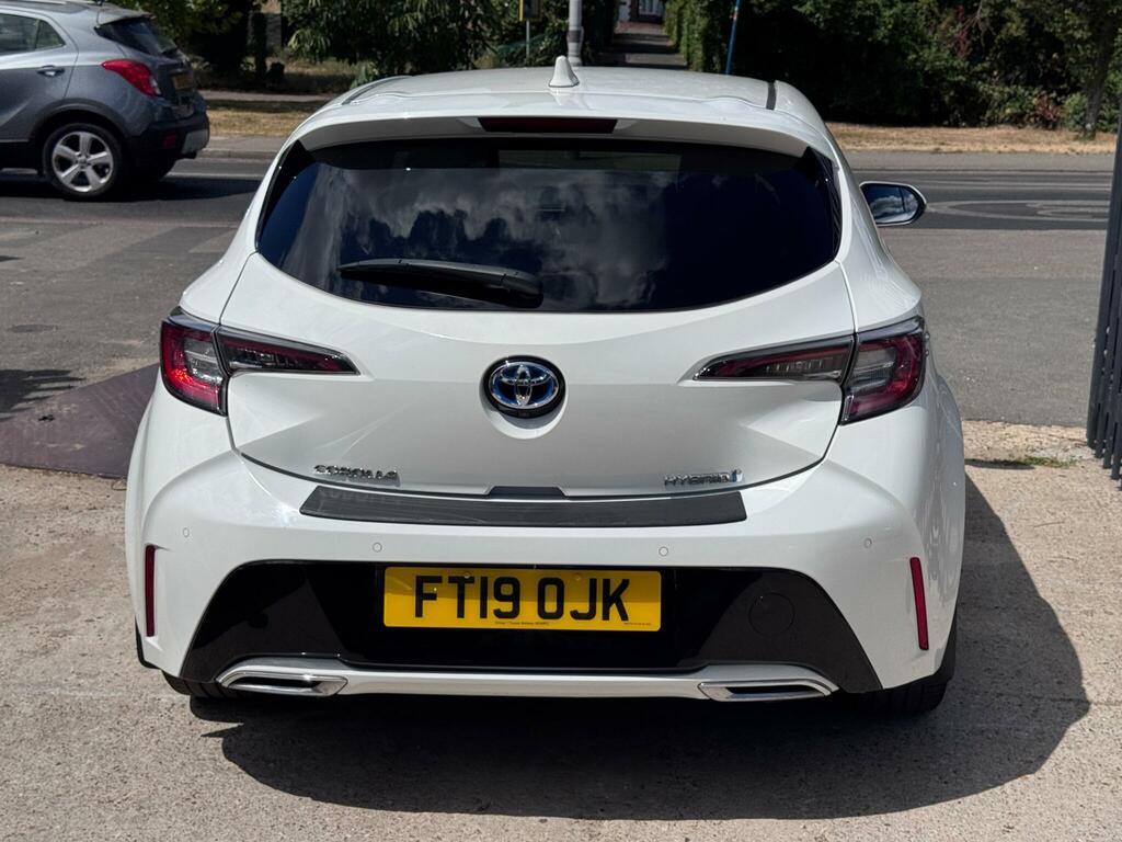 Toyota Corolla Corolla Excel Vvt-i Hev Cvt Red #10