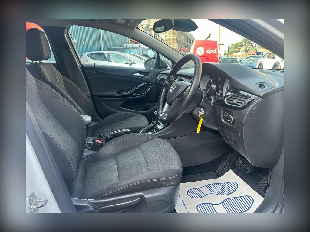 Vauxhall Astra 1.4I Turbo Sri Euro 6 Ss White #6