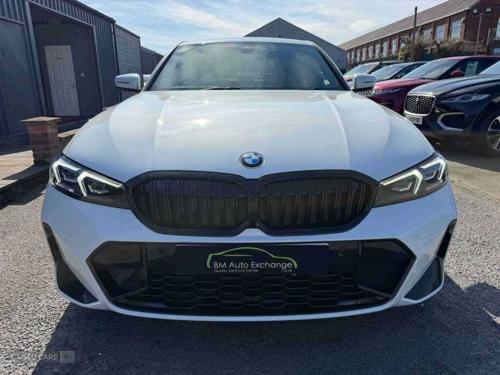 BMW 3 Series 320I M Sport Step YA25XHV White #3