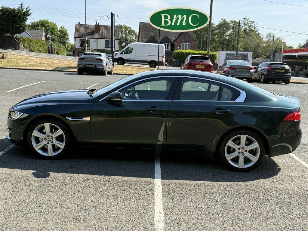 Jaguar XE 2.0 Gtdi Portfolio Euro 6 S S Green #4