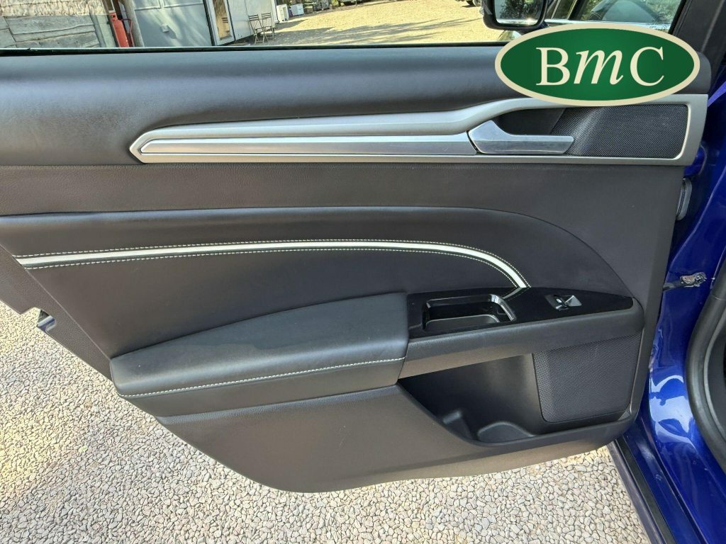 Ford Mondeo 2.0 Tdci Vignale Estate Euro 6 S Red #63