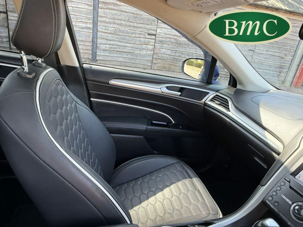 Ford Mondeo 2.0 Tdci Vignale Estate Euro 6 S Red #25