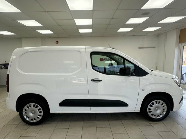 Vauxhall Combo 1.5 Turbo D 2000 Sportive Panel Van Man White #2