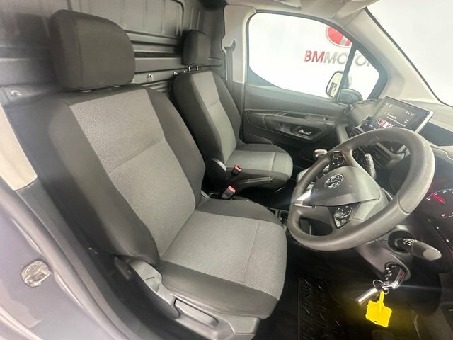 Vauxhall Combo 1.5 Turbo D 2000 Limited Edition Nav Panel Van Grey #3