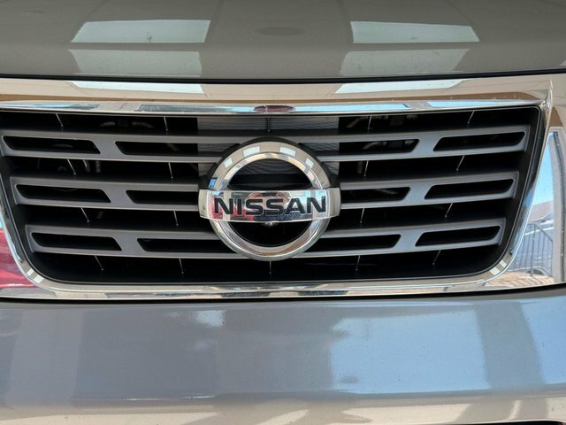 Nissan Navara 2.3 Dci Tekna Pickup Double Cab Silver #13