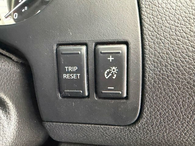 Nissan Navara 2.3 Dci Tekna Pickup Double Cab Silver #31