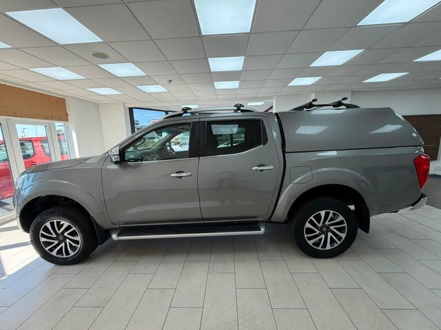 Nissan Navara 2.3 Dci Tekna Pickup Double Cab Silver #8
