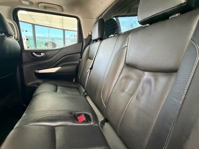 Nissan Navara 2.3 Dci Tekna Pickup Double Cab Silver #55