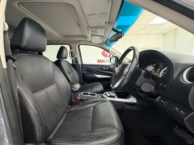 Nissan Navara 2.3 Dci Tekna Pickup Double Cab Silver #28