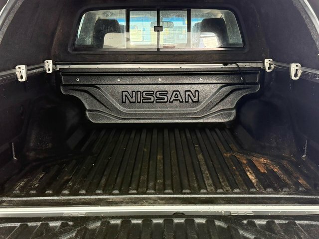 Nissan Navara 2.3 Dci Tekna Pickup Double Cab Silver #29