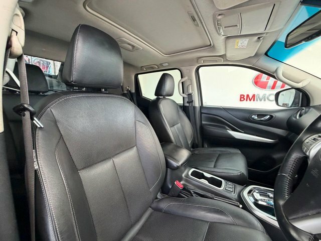 Nissan Navara 2.3 Dci Tekna Pickup Double Cab Silver #27