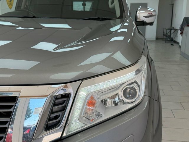 Nissan Navara 2.3 Dci Tekna Pickup Double Cab Silver #14